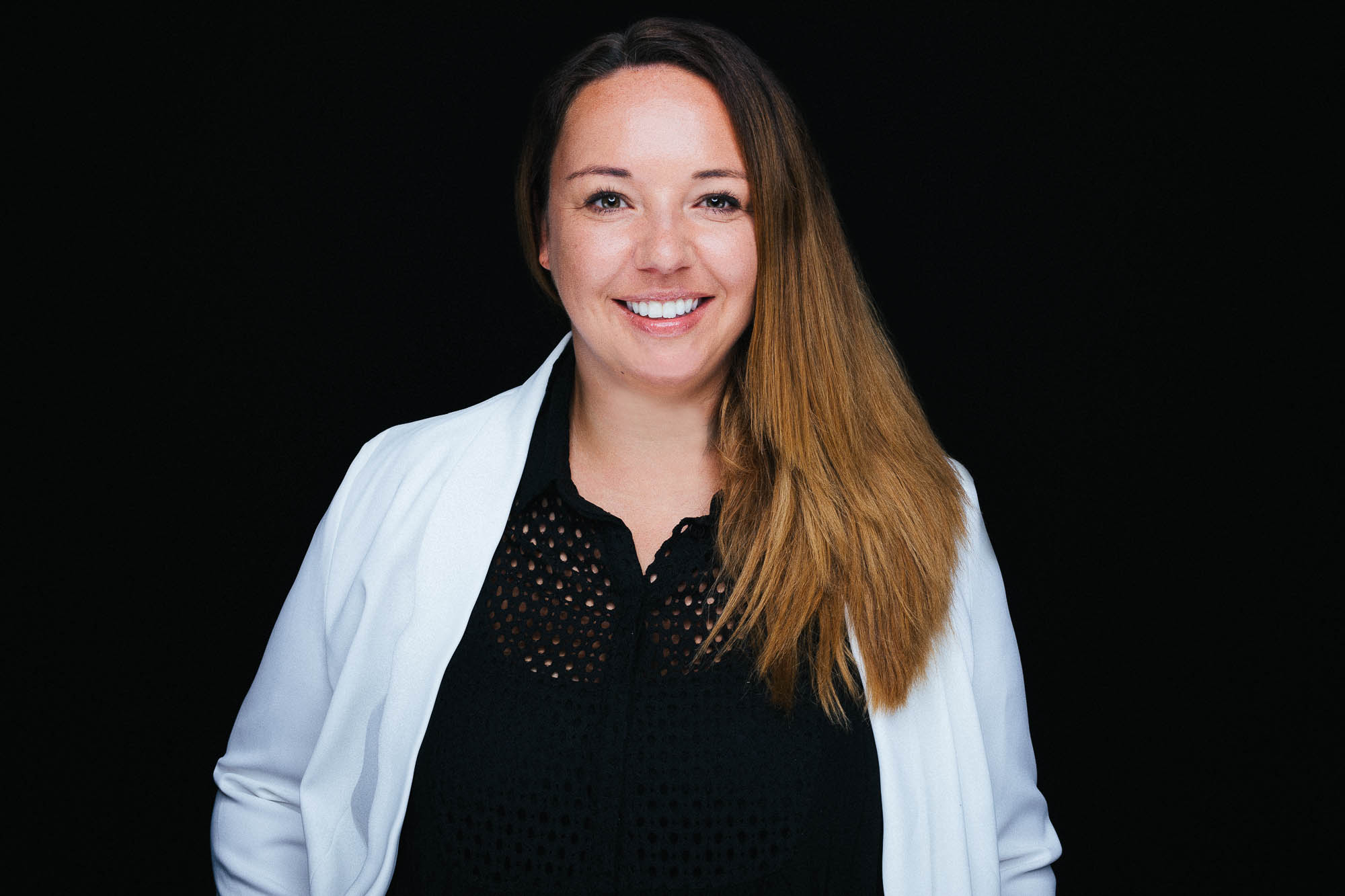 Export x3 Headshots Manuela04700 Bearbeitet 2 Headshots Manuela